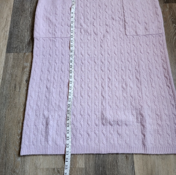 NWT SET HIGH-RISE MIDI SWEATER SKIRT AND TOP SWEATER - Picture 11 of 15